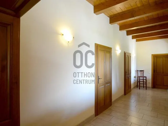 Eladó ház Kocsér 339 nm