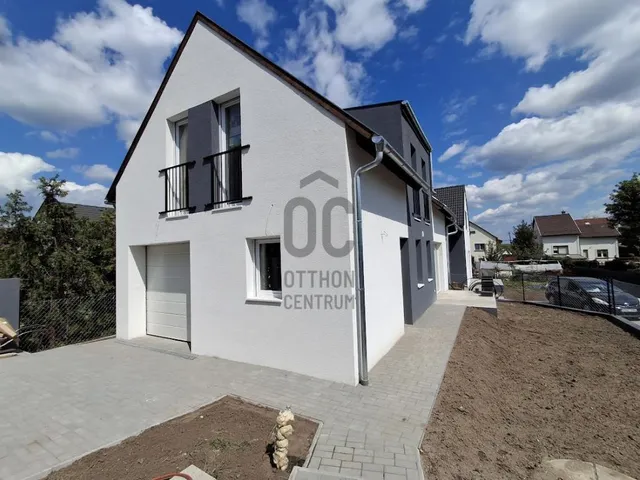 Eladó lakás Csomád 102 nm