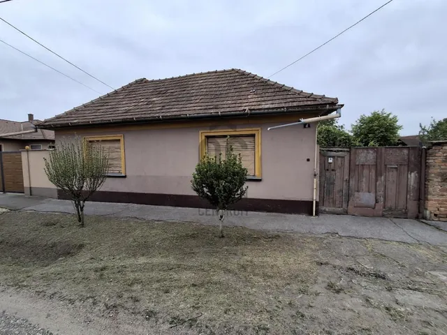 Eladó ház Cegléd 100 nm