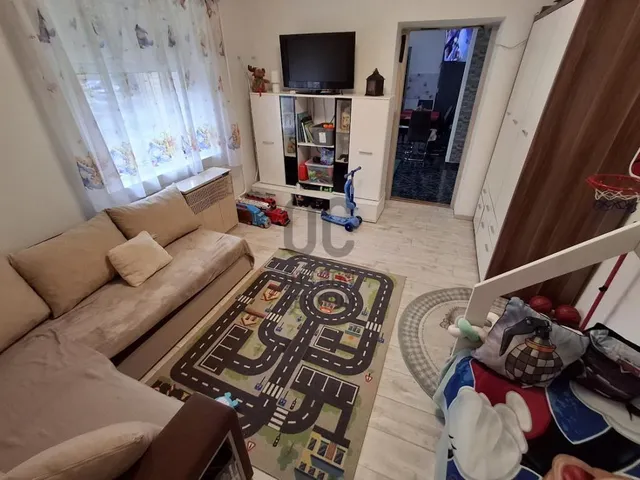 Eladó lakás Cegléd 72 nm