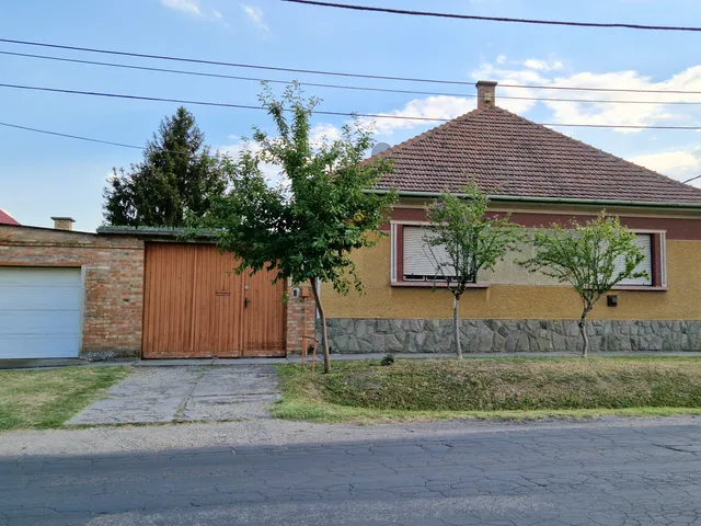 Eladó ház Cegléd 99 nm