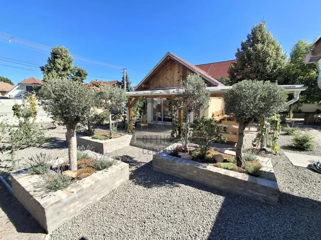 Eladó ház Cegléd 182 nm