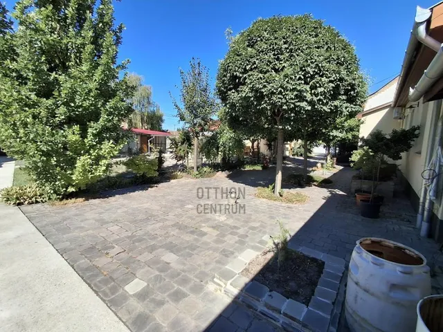 Eladó ház Cegléd 182 nm