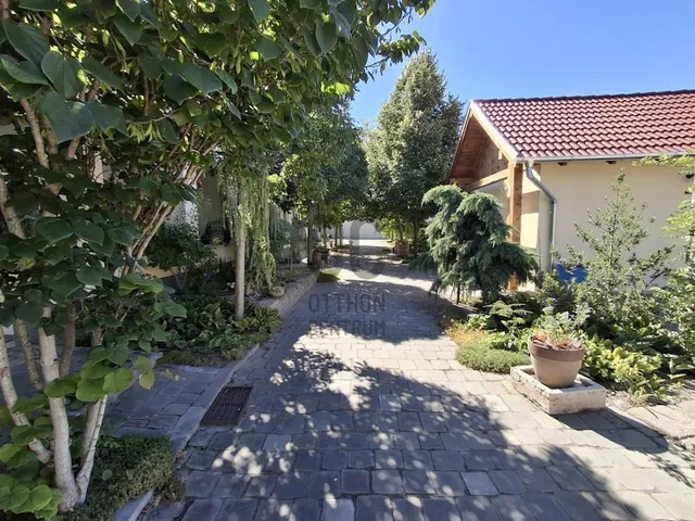 Eladó ház Cegléd 182 nm