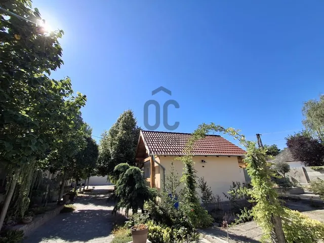 Eladó ház Cegléd 182 nm