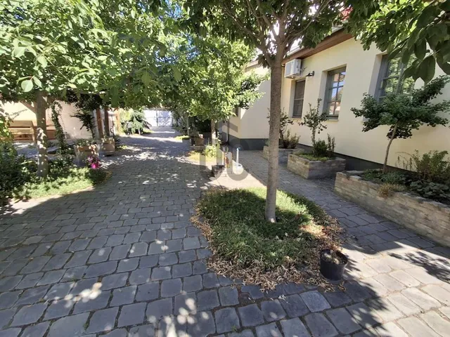 Eladó ház Cegléd 182 nm