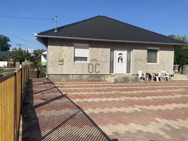 Eladó ház Abony 83 nm
