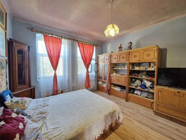 Eladó ház Törtel 77 nm