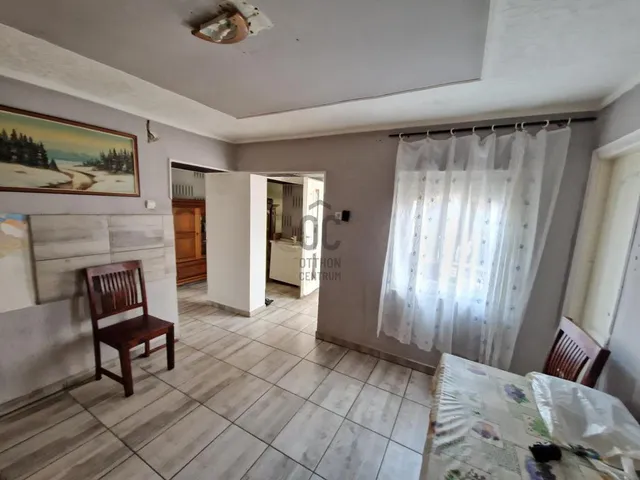 Eladó ház Törtel 76 nm