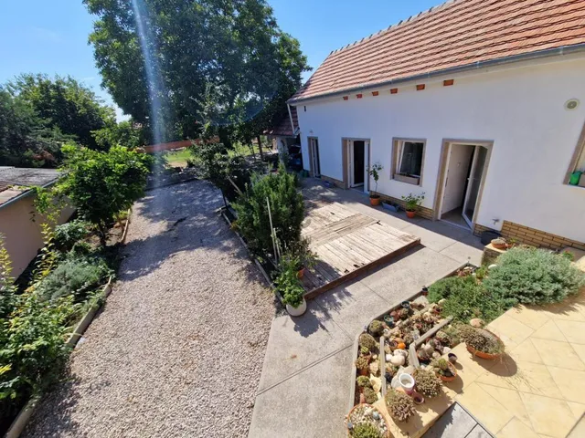 Eladó ház Cegléd 152 nm