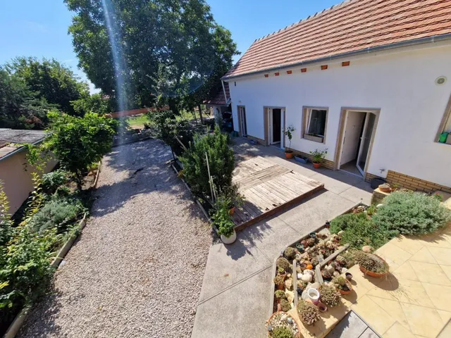 Eladó ház Cegléd 152 nm