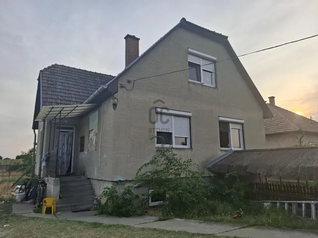 Eladó ház Tápiószentmárton 100 nm