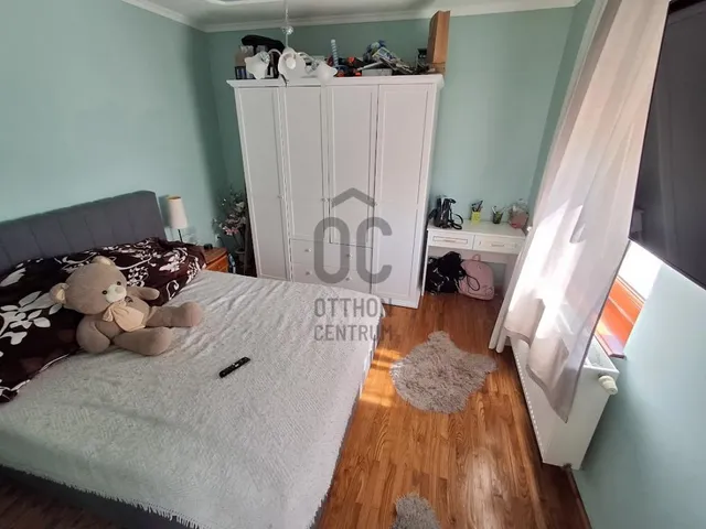 Eladó lakás Cegléd 84 nm