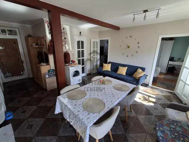 Eladó lakás Cegléd 84 nm