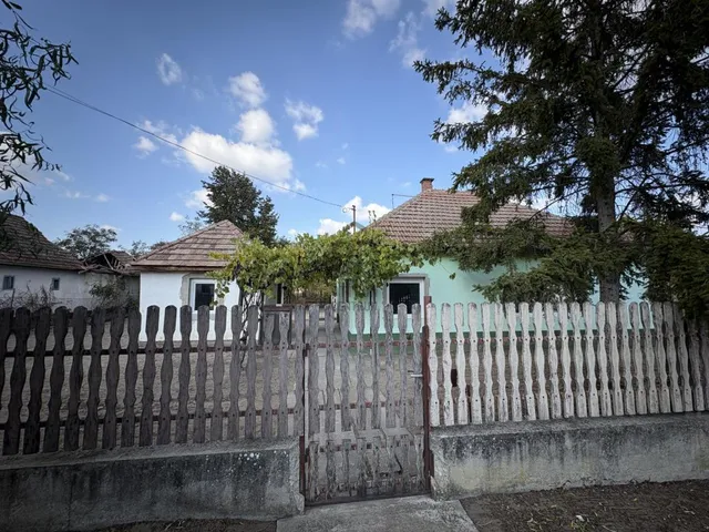 Eladó ház Csemő 69 nm