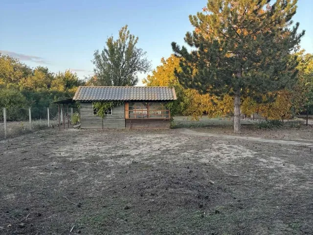 Eladó telek Cegléd 1403 nm