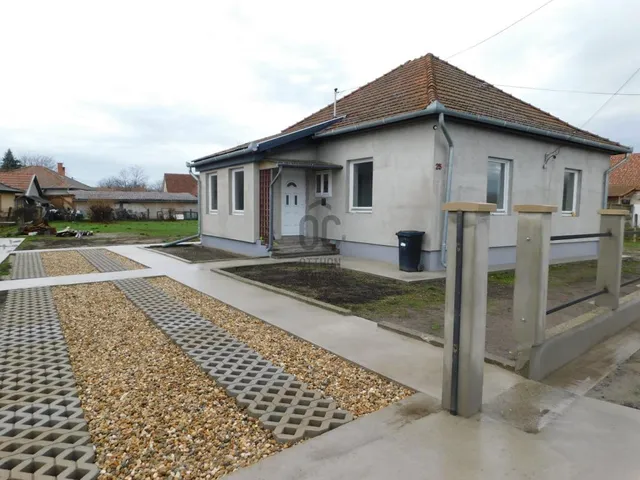 Eladó ház Tápiószele 72 nm