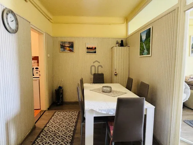 Eladó lakás Cegléd 76 nm