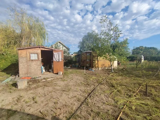 Eladó mezőgazdasági ingatlan Nagykőrös 1281 nm