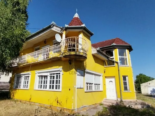 Eladó ház Cegléd 195 nm