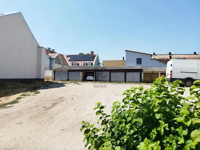 Eladó garázs Nagykőrös 16 nm