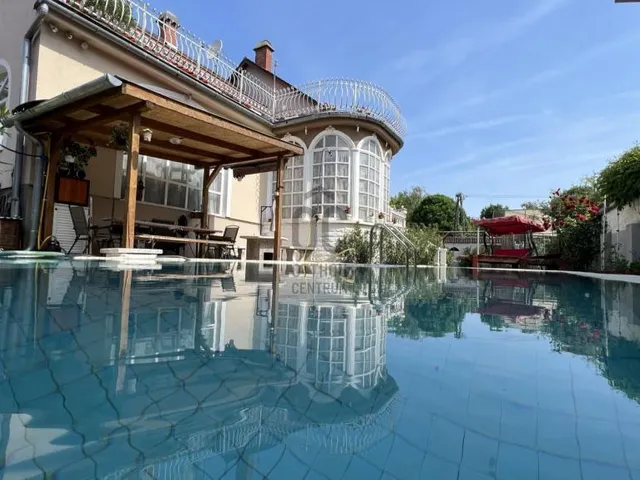 Eladó ház Nagykőrös 300 nm