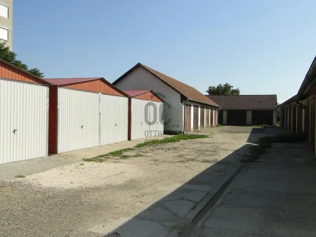 Eladó garázs Nagykőrös 17 nm