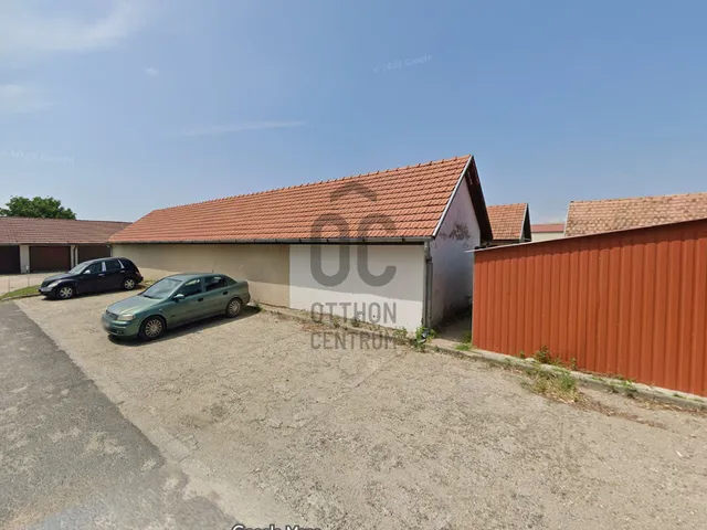Eladó garázs Nagykőrös 17 nm