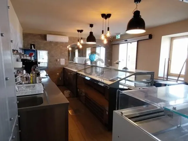 Eladó kereskedelmi és ipari ingatlan Nagykőrös 96 nm