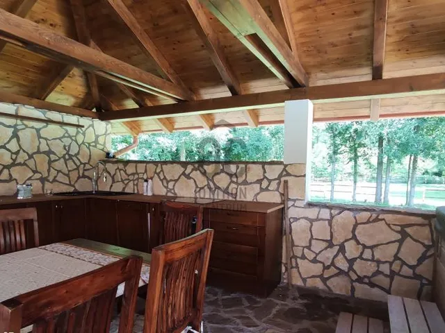 Eladó ház Lajosmizse 310 nm