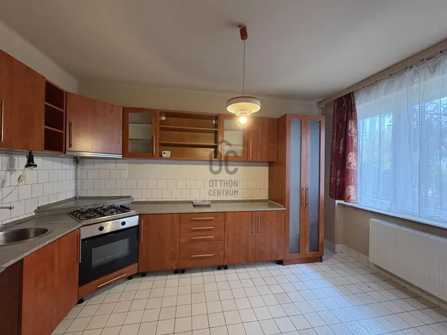 Eladó ház Ceglédbercel 173 nm