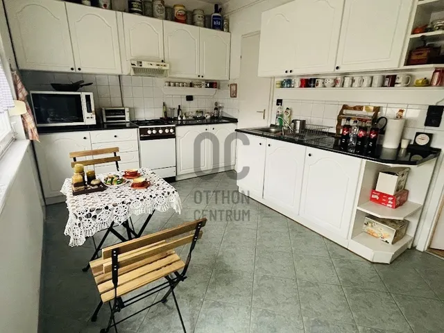 Eladó lakás Szolnok, Belváros 85 nm