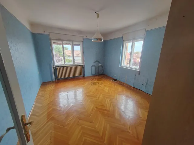 Eladó lakás Cegléd 85 nm