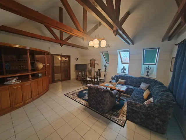 Eladó ház Cegléd 236 nm