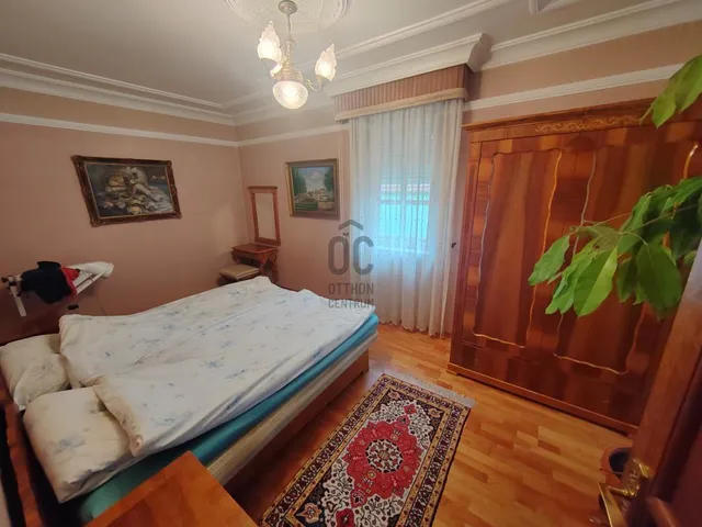 Eladó ház Cegléd 236 nm