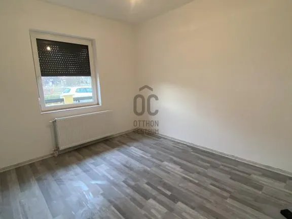 Eladó ház Abony 77 nm