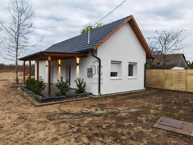 Eladó ház Újszilvás 62 nm