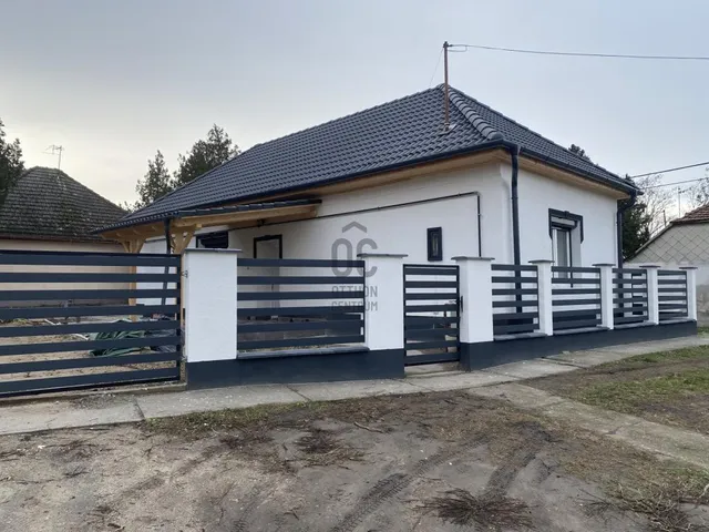 Eladó ház Abony 70 nm
