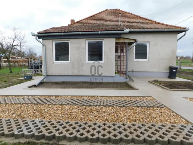 Eladó ház Tápiószele 72 nm