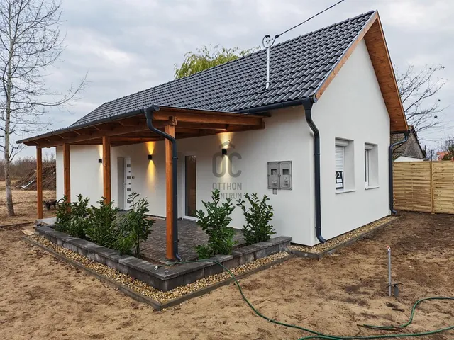 Eladó ház Újszilvás 62 nm