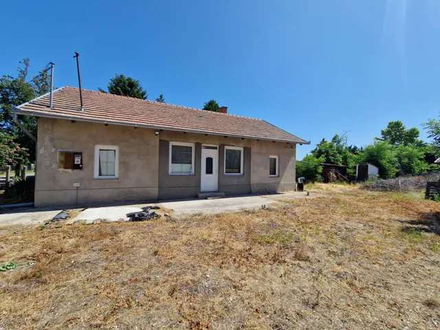 Eladó ház Abony 65 nm