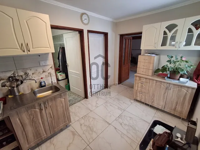 Eladó ház Cegléd, Öregszőlő 81 nm