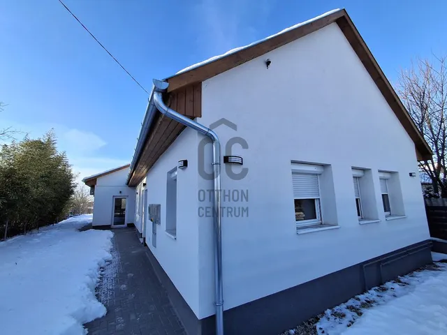 Eladó lakás Abony 69 nm