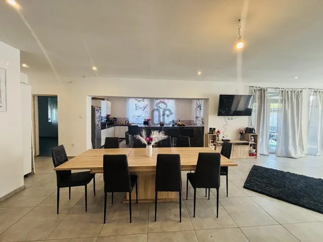 Eladó ház Cegléd 187 nm