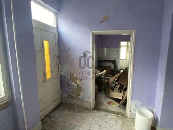 Eladó lakás Cegléd 160 nm