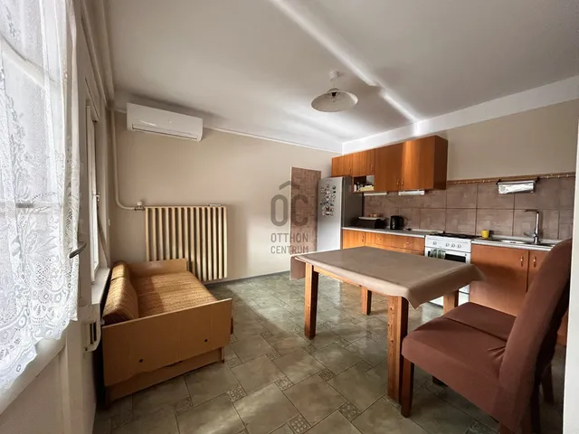 Eladó ház Újszilvás 100 nm