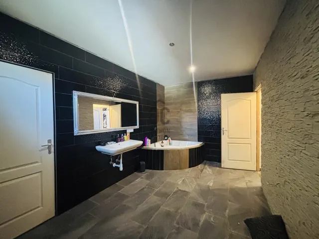 Eladó ház Cegléd 187 nm