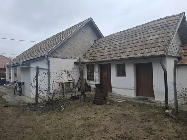 Eladó ház Tápiószentmárton 51 nm