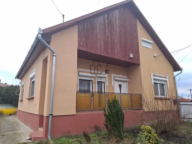 Eladó ház Tápiószentmárton 126 nm