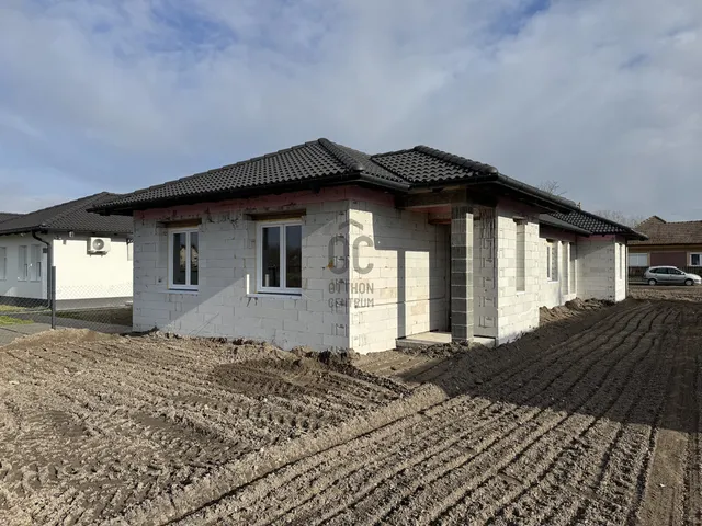 Eladó lakás Cegléd, Bede 66 nm